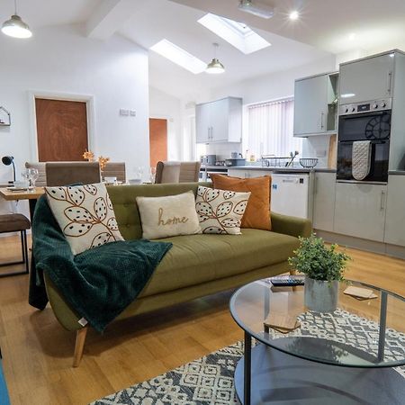 Heartland House, 7 Spacious Bedrooms Sleeps 4 Plus, Near Nec, Jlr,Bhx Birmingham Eksteriør billede