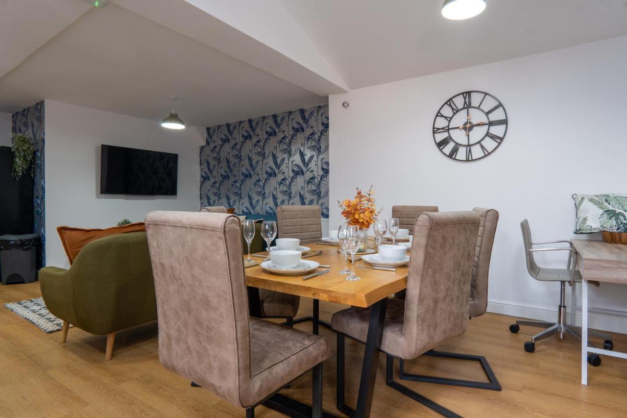 Heartland House, 7 Spacious Bedrooms Sleeps 4 Plus, Near Nec, Jlr,Bhx Birmingham Eksteriør billede